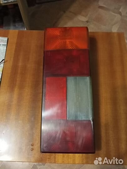 Задние фонарь