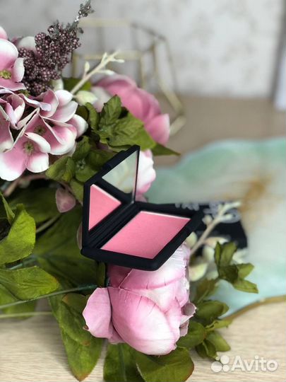 Румяна Nars Orgazm