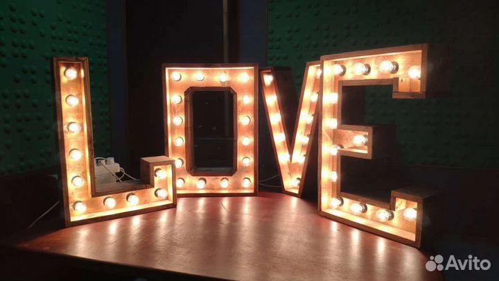 Буквы love с лампами для фото в стиле loft