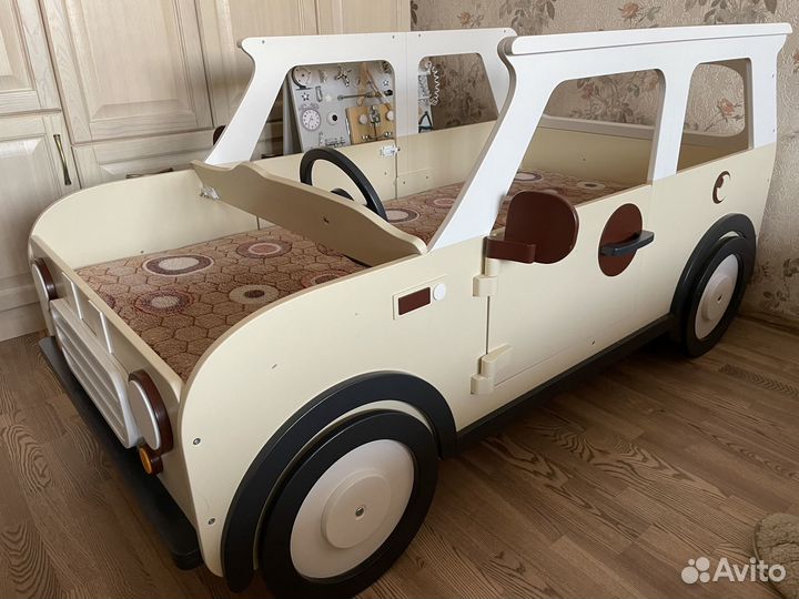 Кроватка машина wundermobel