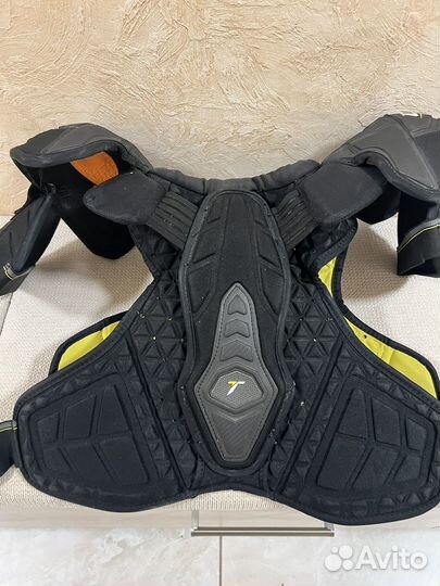 Нагрудник хоккейный ccm