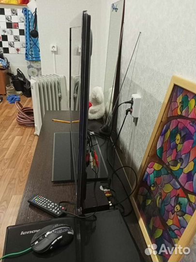 Продаю телевизор ЖК samsung Ue-40D5000