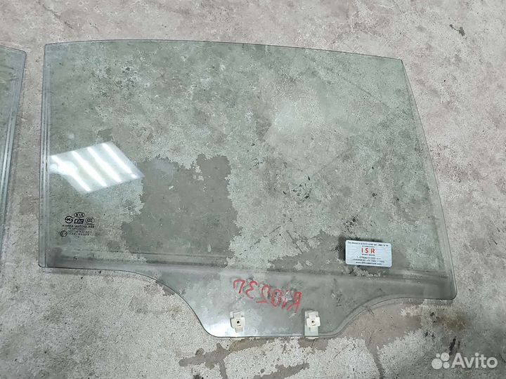 Стекло двери заднее правое kia Rio 2 2005-2011