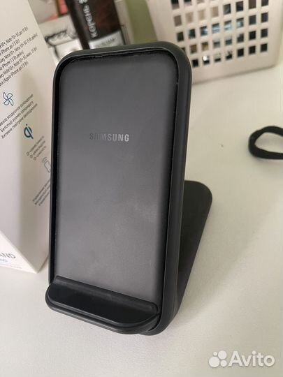 Безпроводная зарядка samsung