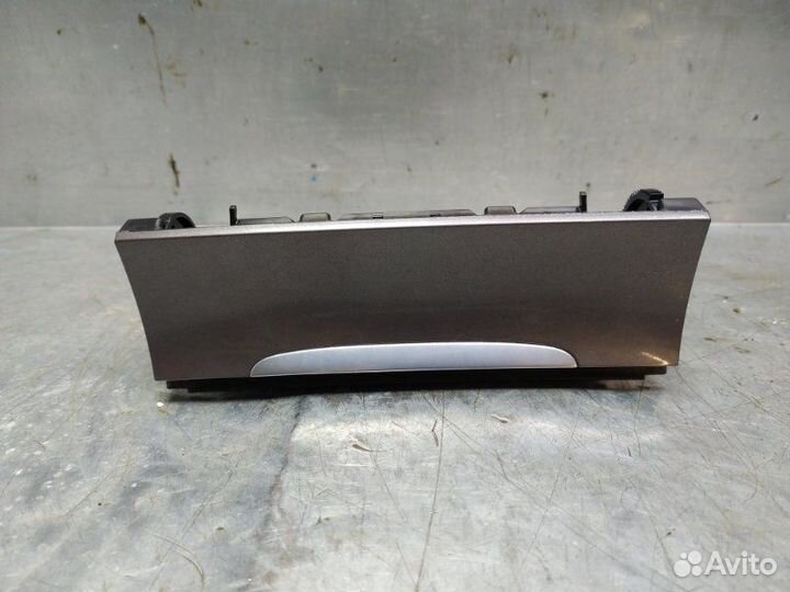 Гнездо прикуривателя Volkswagen Passat B6