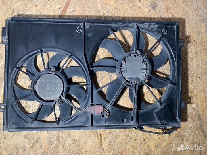 Вентилятор охлаждения радиатора Volkswagen Golf 1K