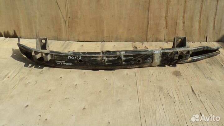 Усилитель переднего бампера Jeep Grand Cherokee