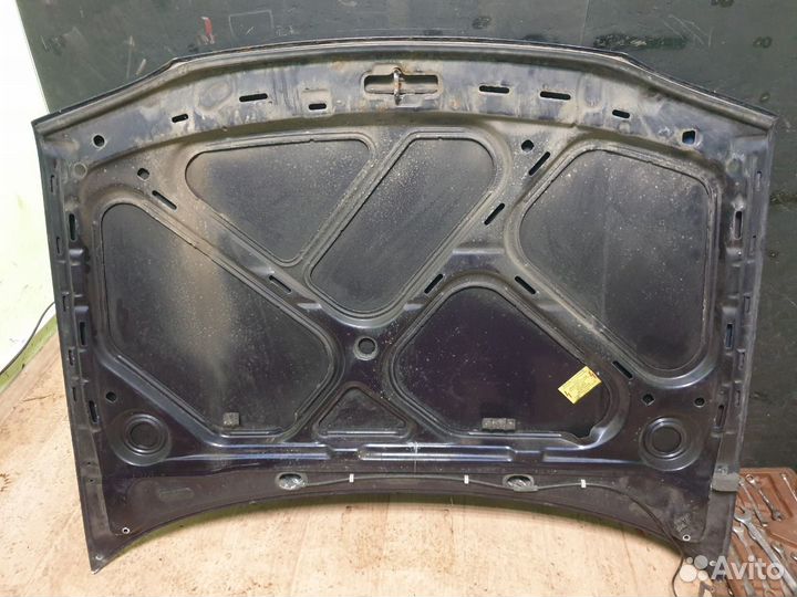 Капот Volkswagen Golf 3