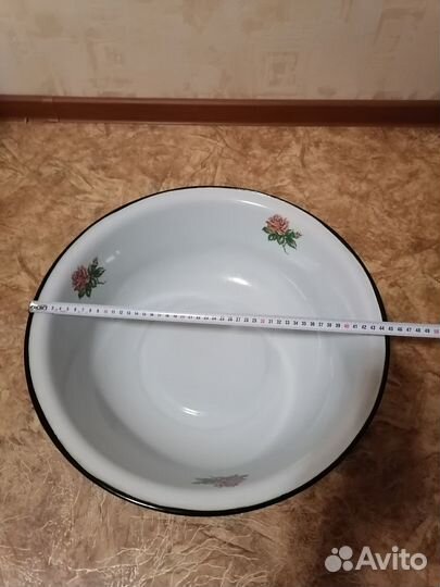 Новый Два эмалированных больших Таза СССР