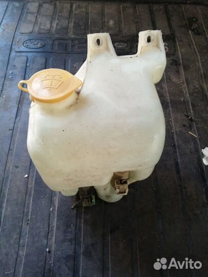 Бачок омывателя Subaru Impreza GG EJ205 2004