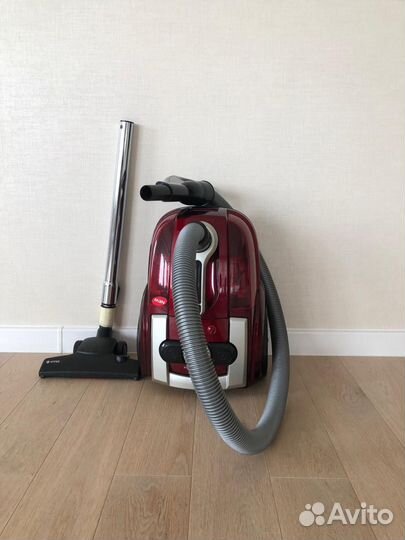 Пылесос Vitek с аквафильтром