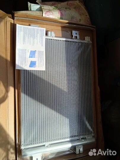 Радиатор кондиционера рено Логан