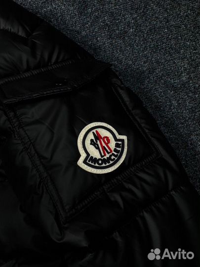 Пуховик Moncler