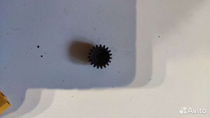 Спур пиньëн Traxxas slash