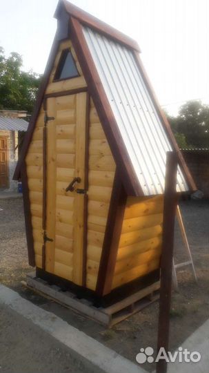 Дачный туалет деревянный