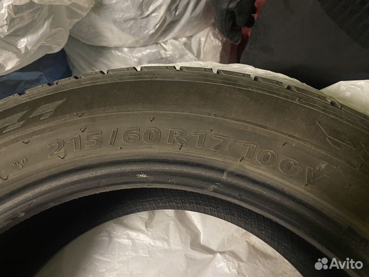 Kumho 722 215/60 R17 100V