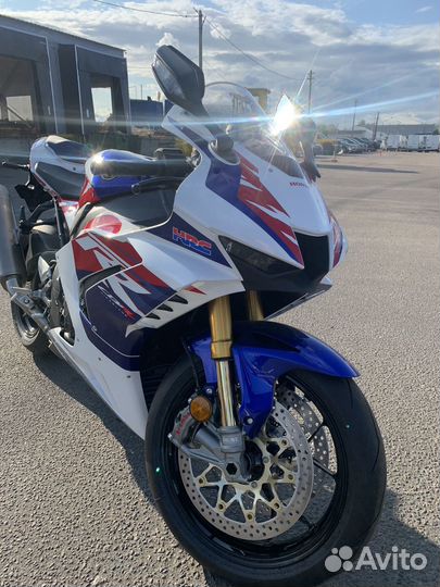 Honda CBR1000RR-R Fireblade SP 30