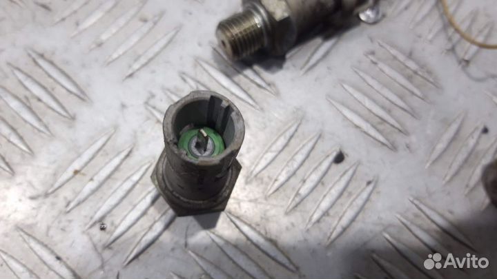 Датчик давления масла двигателя K4M Renault