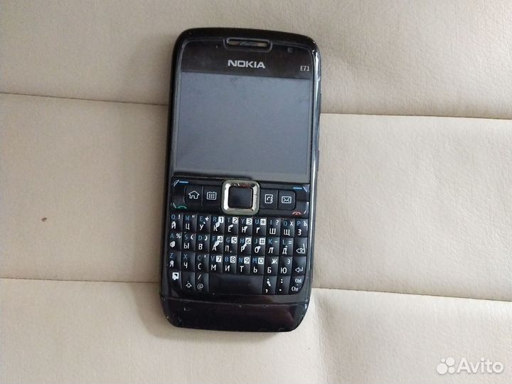 Nokia E71