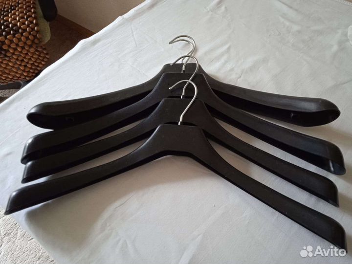 Вешалка для одежды