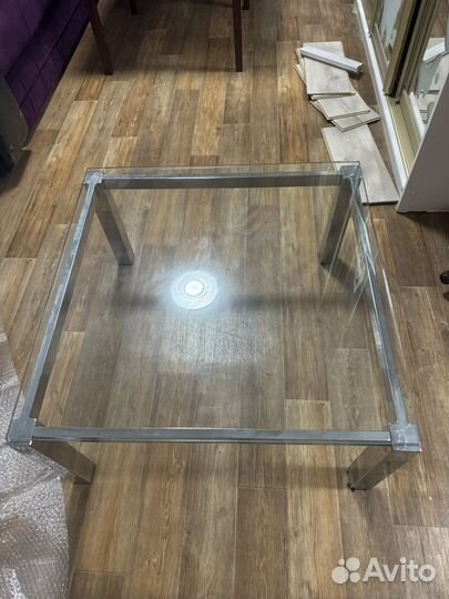 Журнальный столик