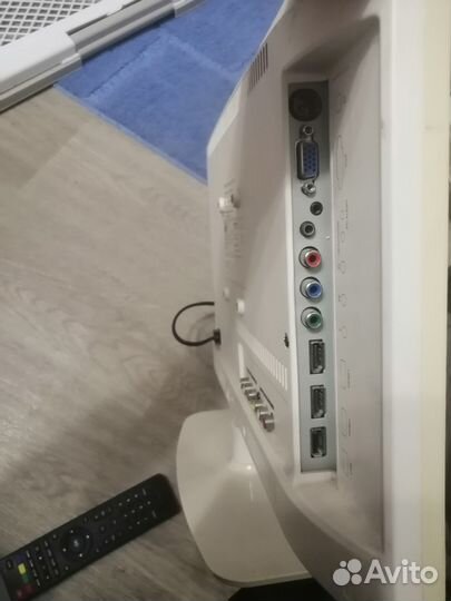 Продаютелевизор на запчасти mysteru MTV-1918LW