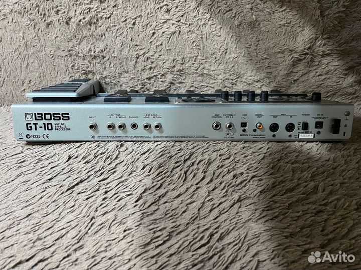 Boss GT-10 гитарный процессор
