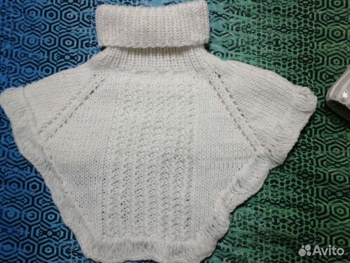 Шапка и манишка женские