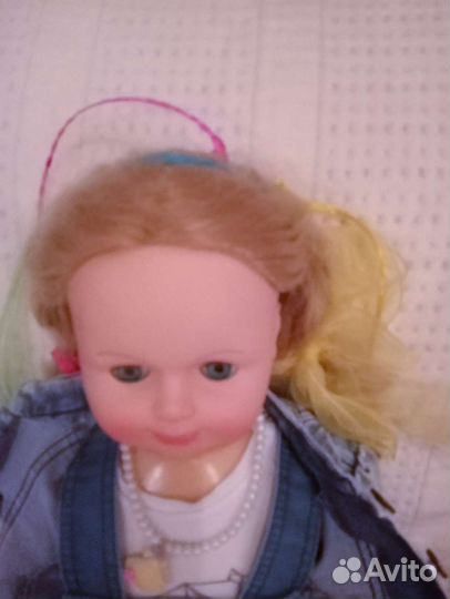 Кукла в отличном состоянии.Рост 80 см