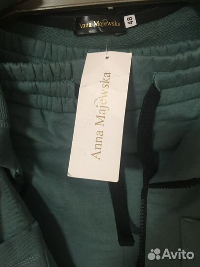 Спортивный костюм женский