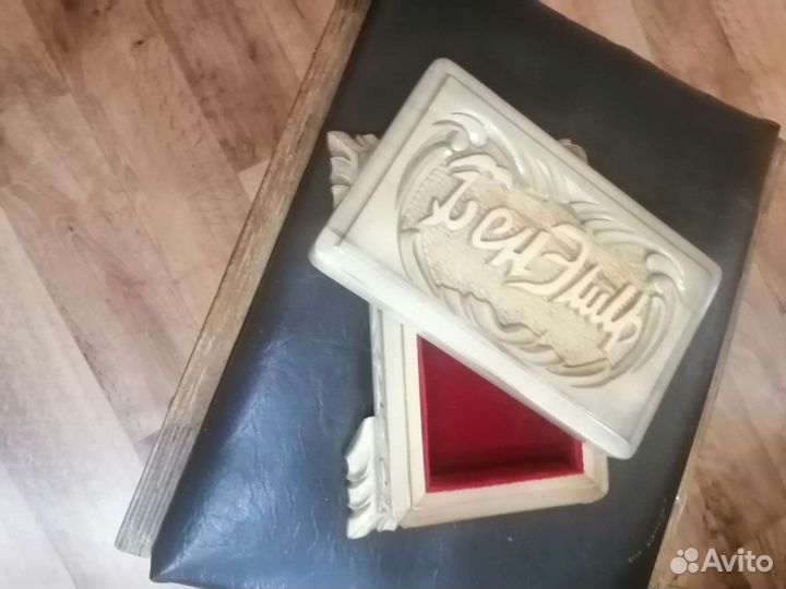 Шкатулка для украшений из дерева