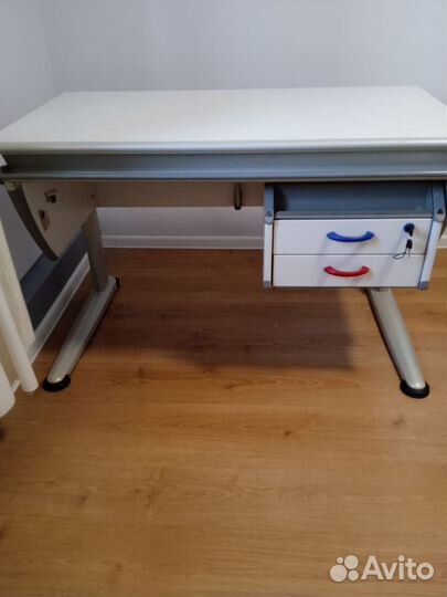 Детский письменный стол бу