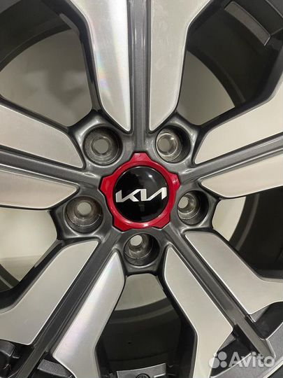 R18 Pirelli Cinturato P7 235/45, PCD 5x114.3 DIA 67.1