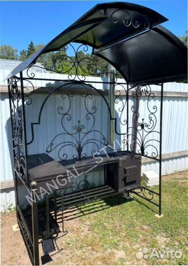 Мангал с крышей