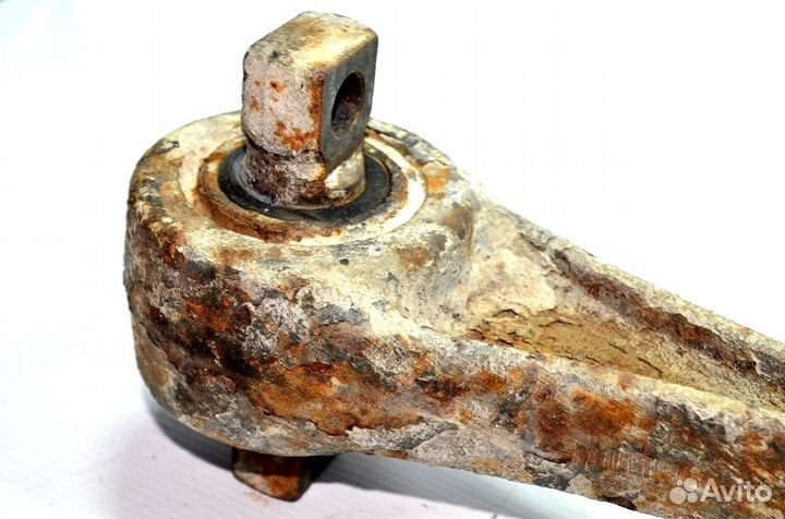 Реактивная тяга ведущего моста, левая volvo FH (01