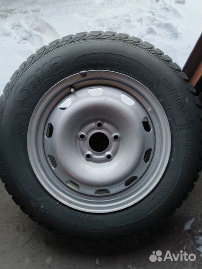 Sava Eskimo Stud 215/65 R16 98T