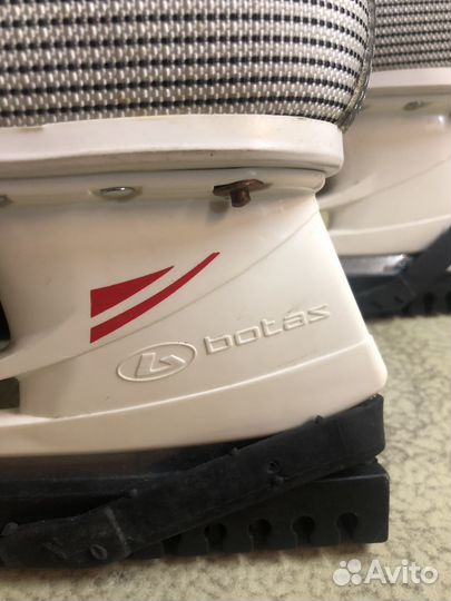 Коньки хоккейные