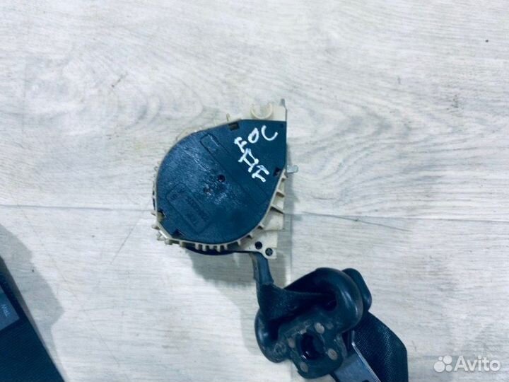 Ремень безопасности передний правый Ford Focus