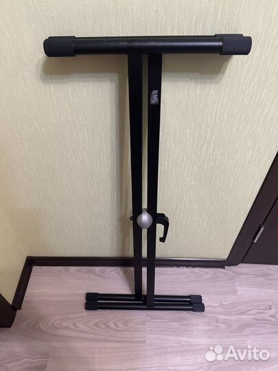 Стойка для синтезатора