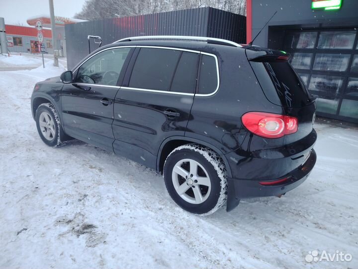 Volkswagen Tiguan 2.0 AT, 2010, 232 100 км