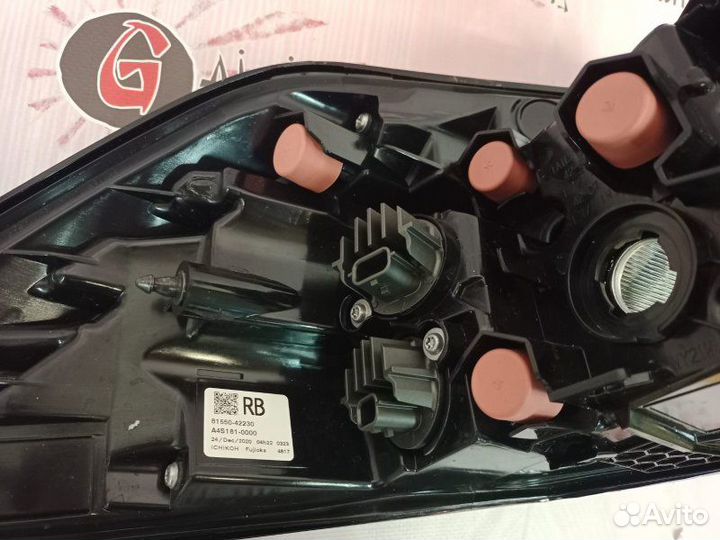 Стоп сигнал наружный задний правый Toyota Rav4