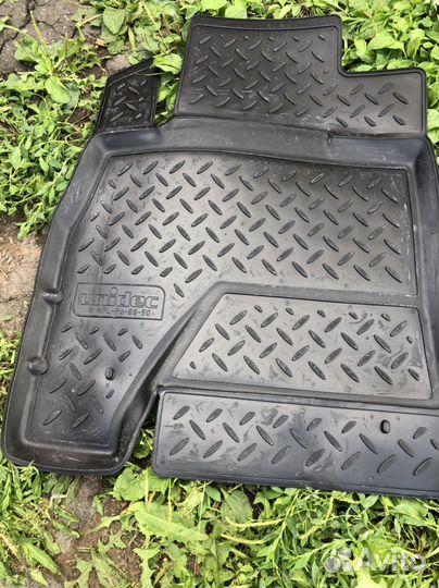 Автомобильные коврики в салон LC200