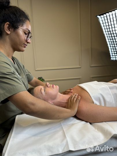 Администратор салона красоты Просвещения