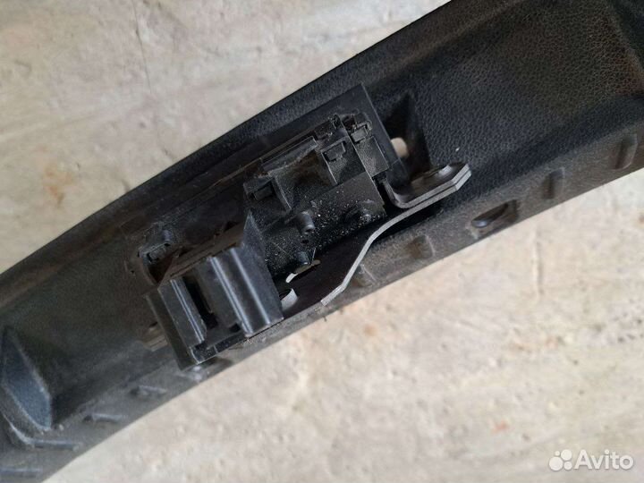 Замок багажника накладка Форд Фокус 2 рестайл