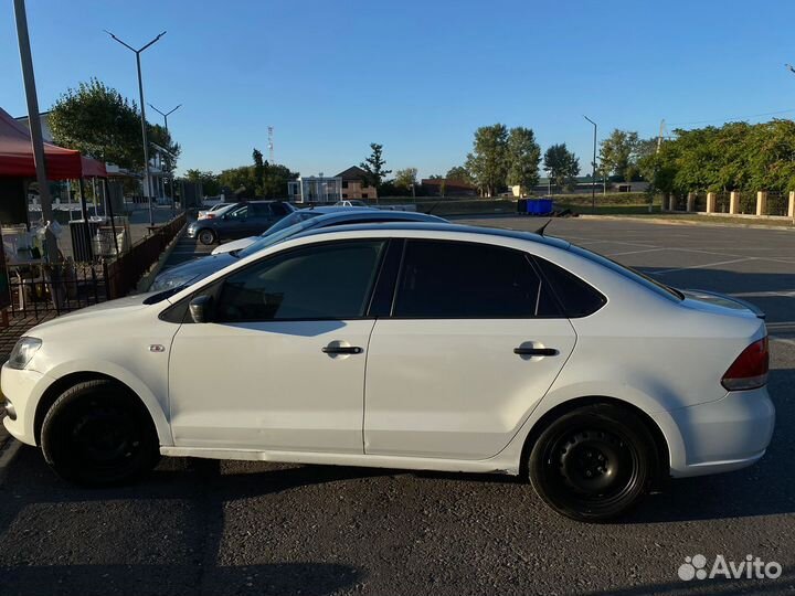 Volkswagen Polo 1.6 МТ, 2015, 200 000 км