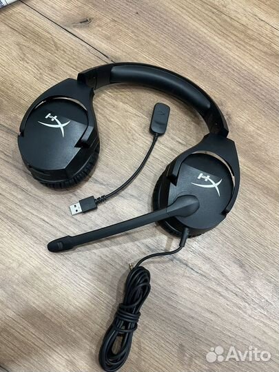 Проводные наушники,проводная мышь hyperX,подставка