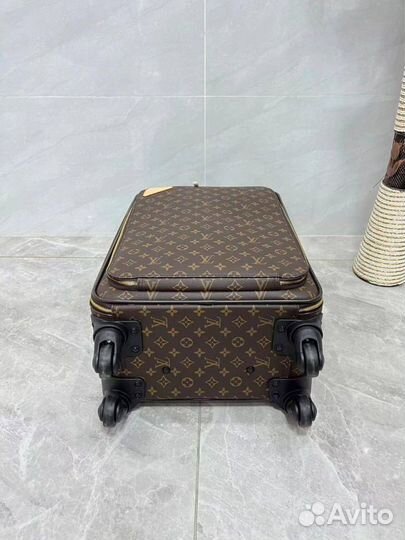 Чемодан на колесах louis Vuitton pegase 60