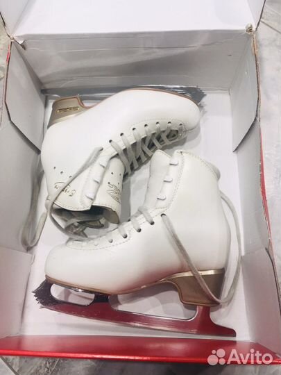 Фигурные коньки edea overture 205