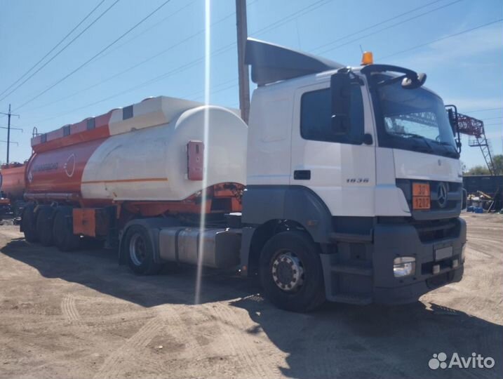 Mercedes-Benz Axor 1836 с полуприцепом, 2012