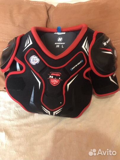 Нагрудник хоккейный